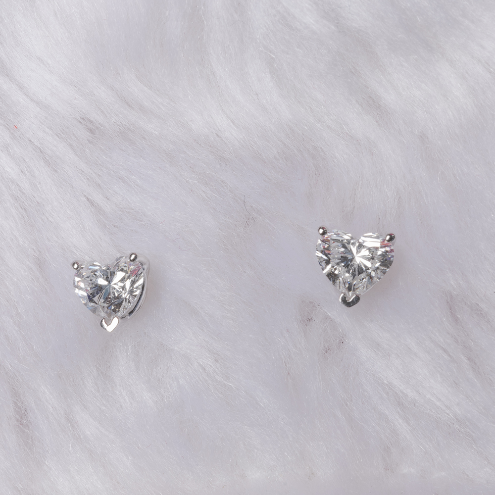 1 Carat Diamond Heart Stud Earring In 14k White Gold Fascinating