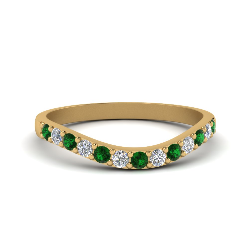 Curved Diamond Wedding  Ring  For Women With Emerald In 18K 