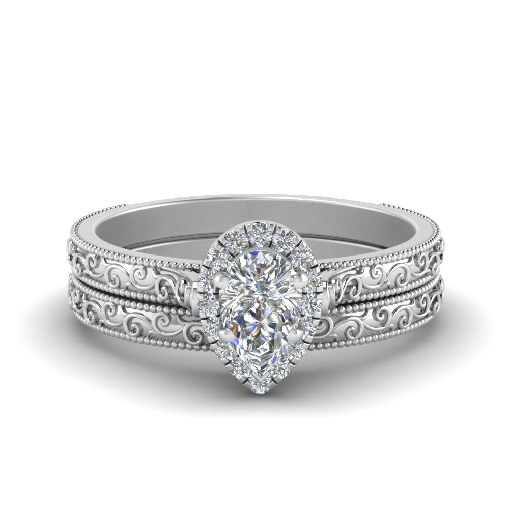 Pear shaped diamond wedding ring set