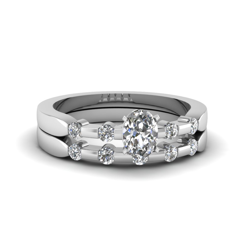 Oval Shaped Delicate Diamond Wedding Ring Set In 14K White