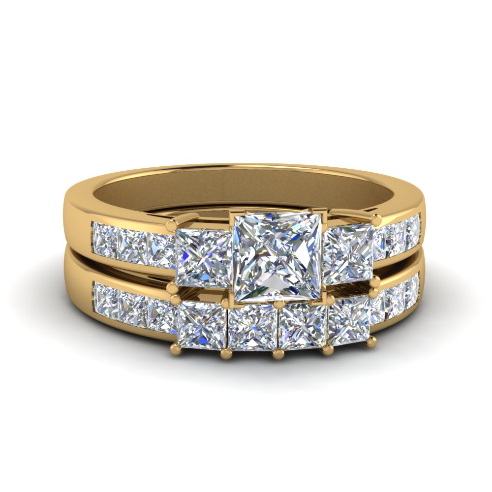 2.50-carat-princess-cut-3-stone-wedding-ring-set-in-FDENS205PR-NL-YG