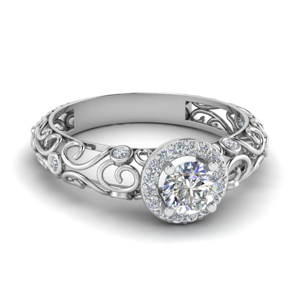 Round Halo Engagement Rings